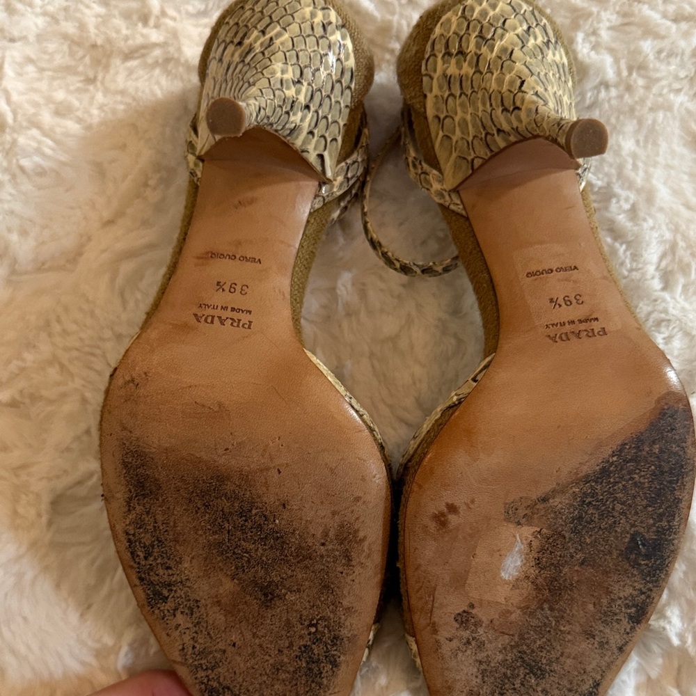 Prada Tan and Cream Raffia Heels with Embellished Design Size 39.5 - Picture 6 of 8